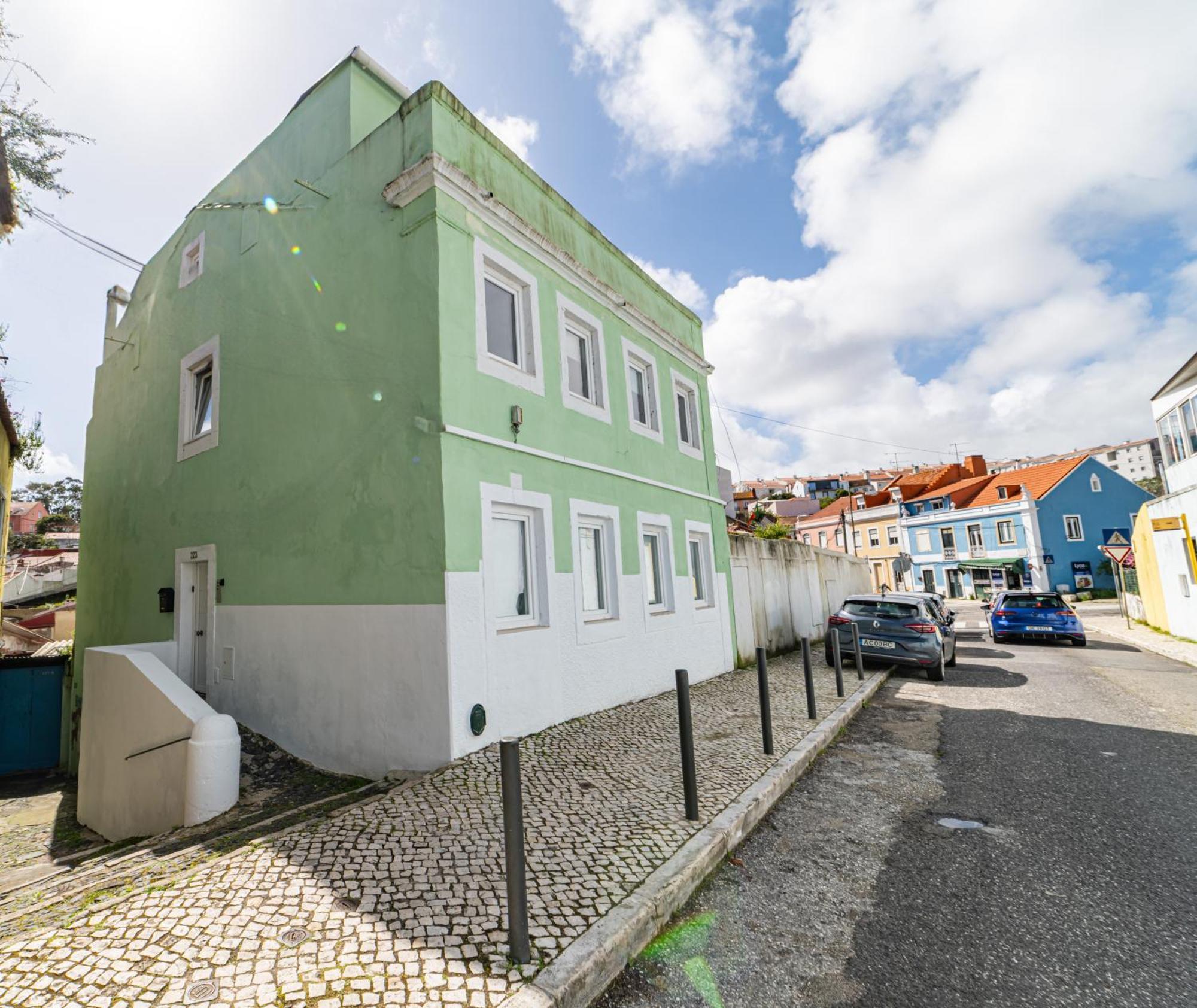 Ajuda Charm With Garden